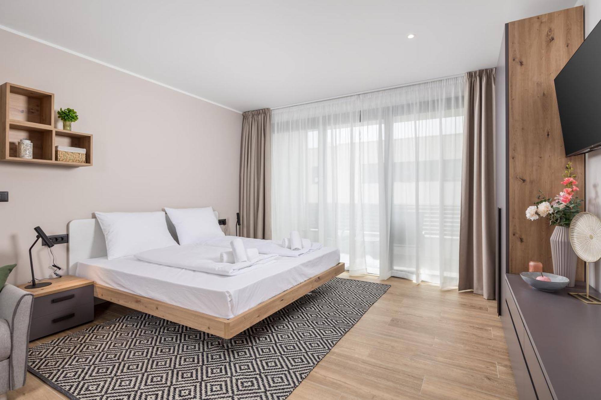 Apartment Belinda With Balcony & Private Parking