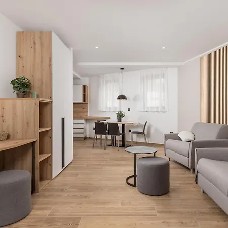 Belinda Apartments With Balcony & Private Parking Opatija Exterior photo