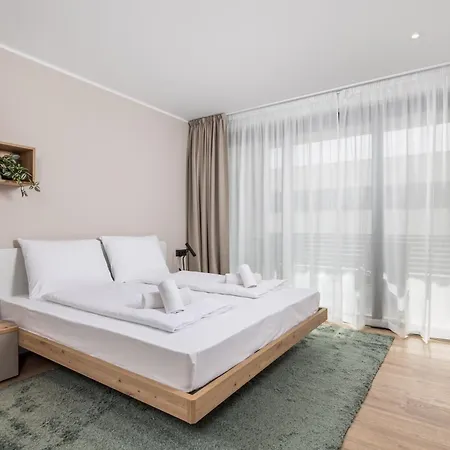 Belinda Apartments With Balcony & Private Parking Opatija Exterior photo