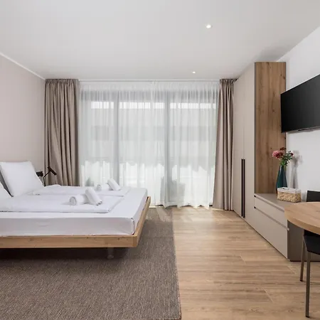 Belinda Apartments With Balcony & Private Parking Opatija Exterior photo
