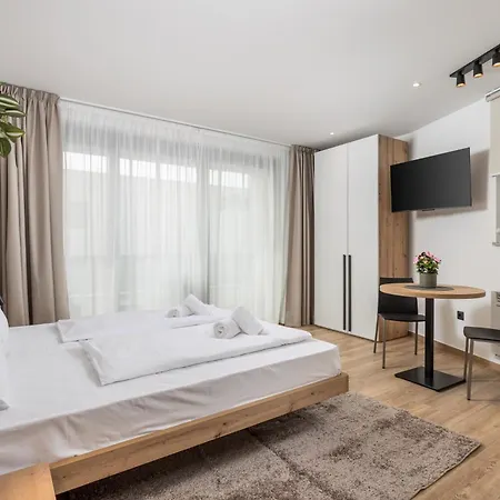 Belinda Apartments With Balcony & Private Parking Opatija Exterior photo