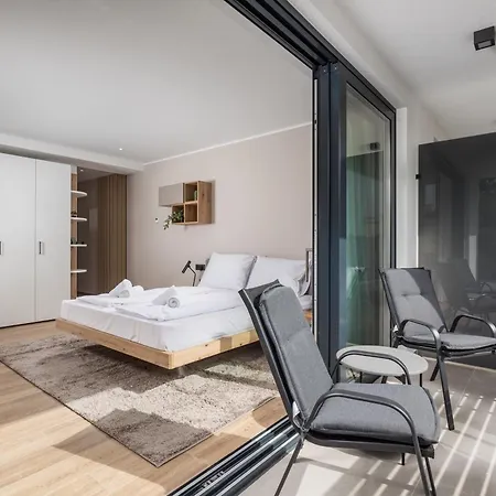Belinda Apartments With Balcony & Private Parking Opatija Exterior photo