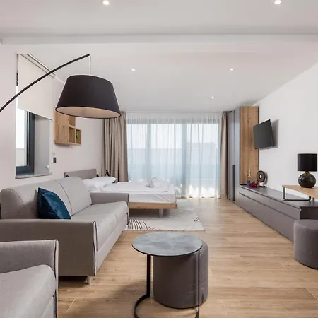 Belinda Apartments With Balcony & Private Parking Opatija Exterior photo