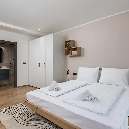 Belinda Apartments With Balcony & Private Parking Opatija Exterior photo