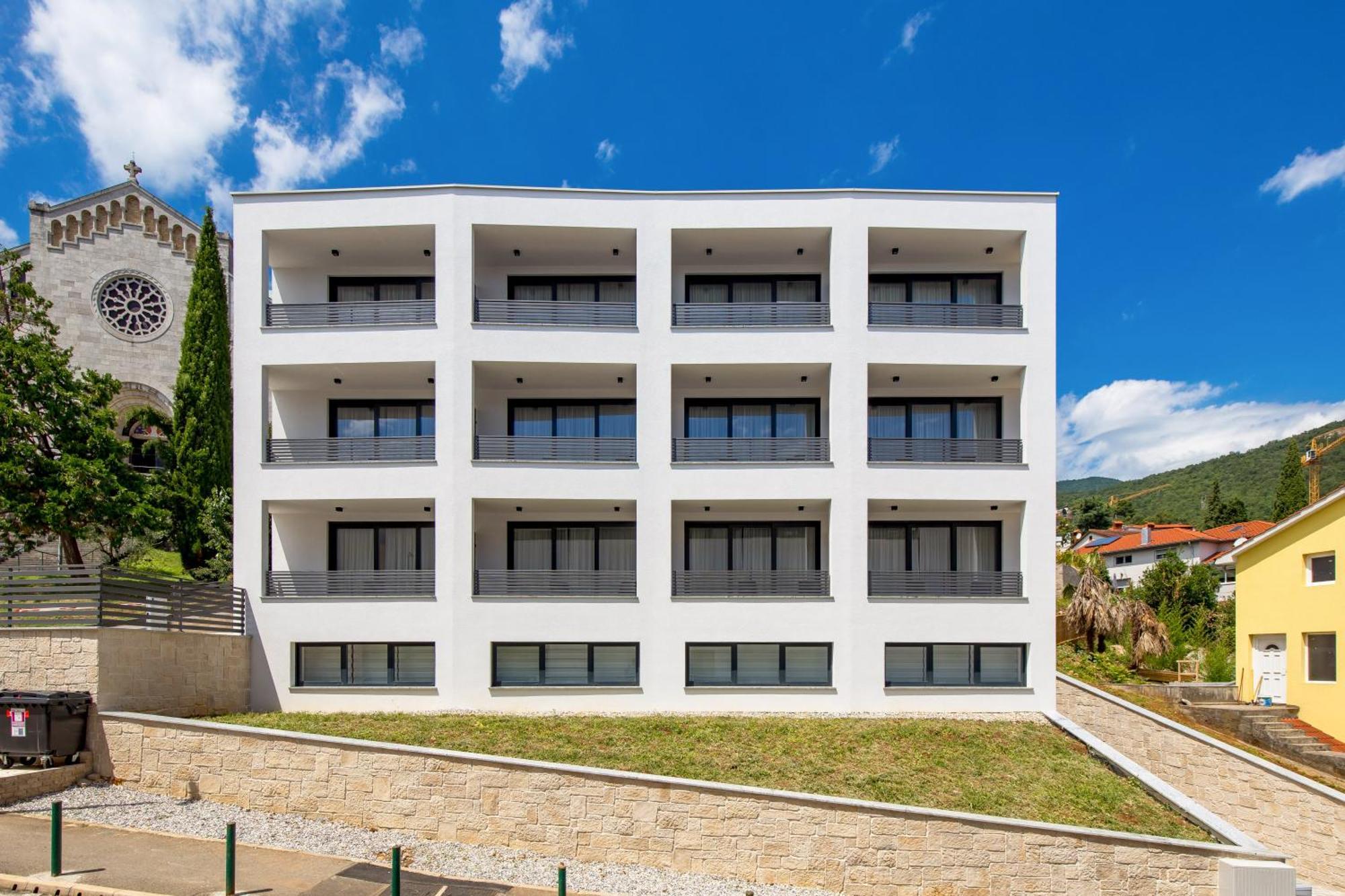 Apartment Belinda With Balcony & Private Parking Opatija