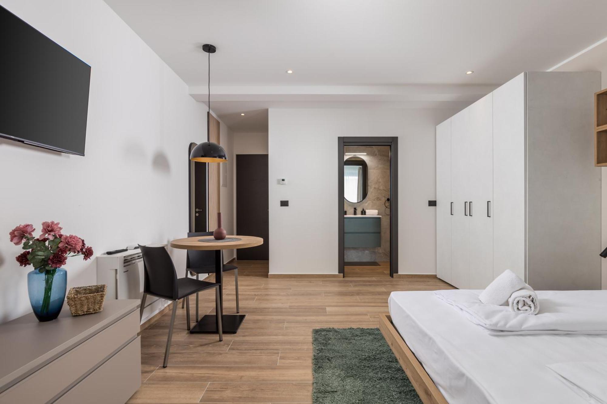 Apartment Belinda With Balcony & Private Parking