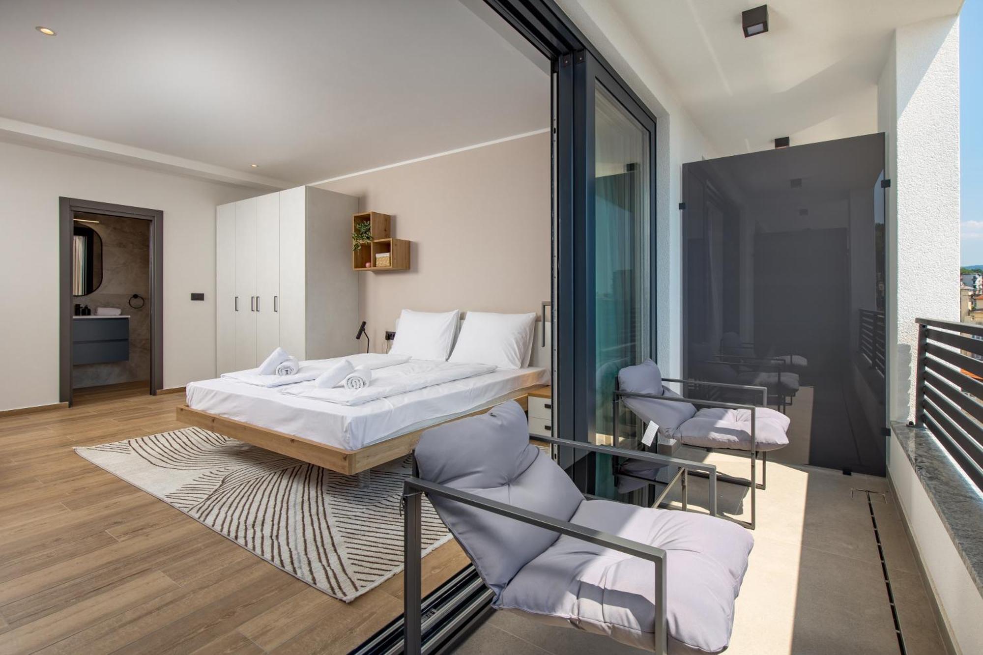 Belinda With Balcony & Private Parking * Opatija